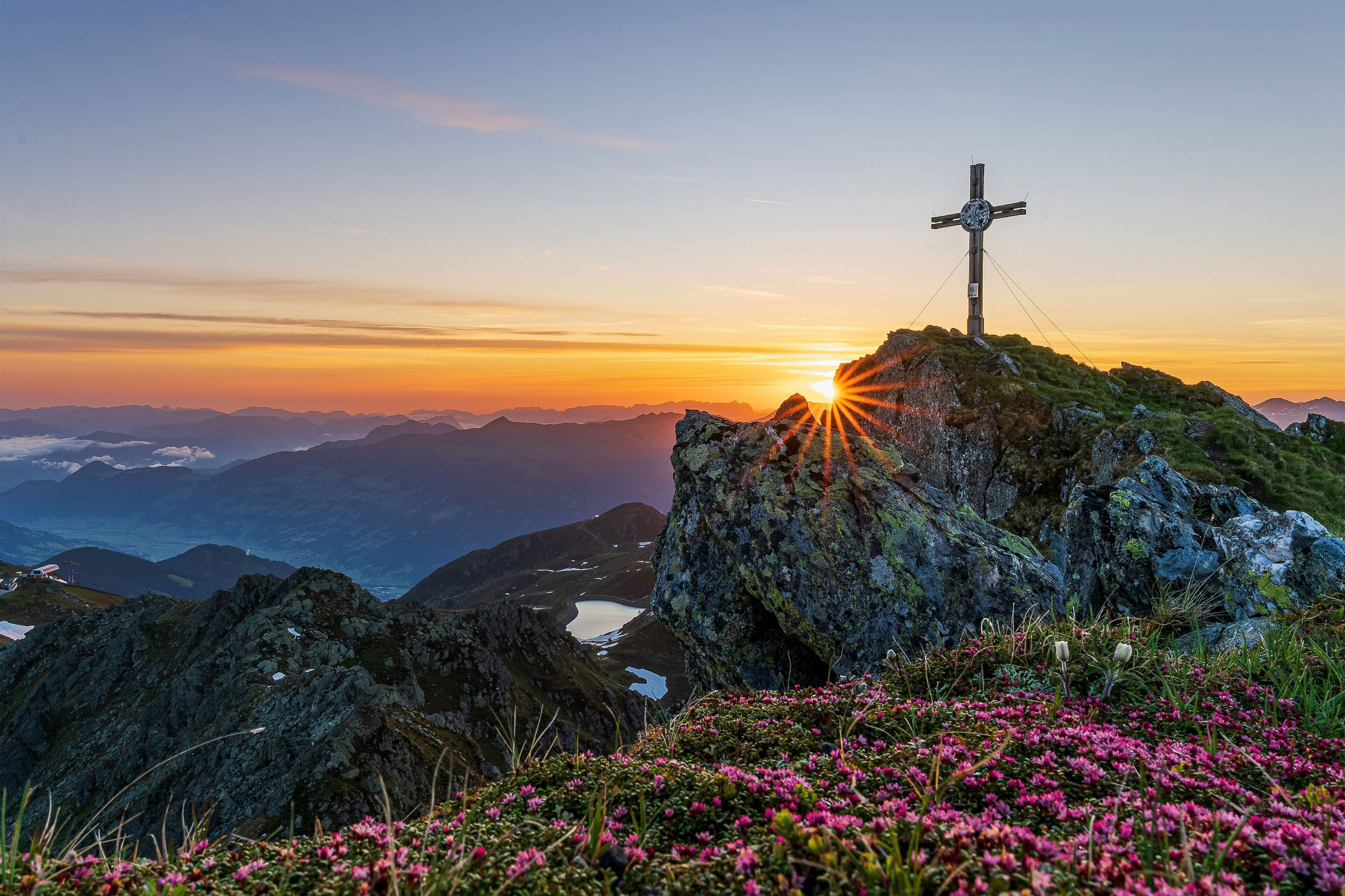 Gipfelkreuz Sonnenaufgang am Marchkopf © TVB Fügen-Kaltenbach / Franz Kupfner
